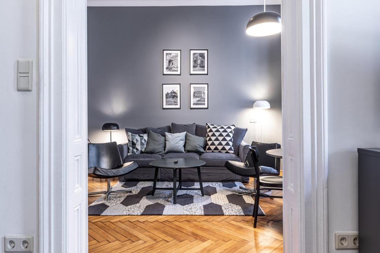 Apartment Eddie’s Design