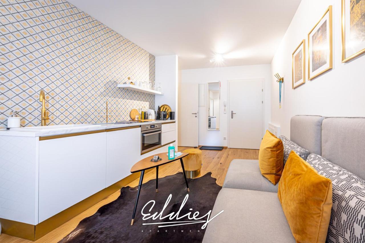 Eddie’s Design Apartment *