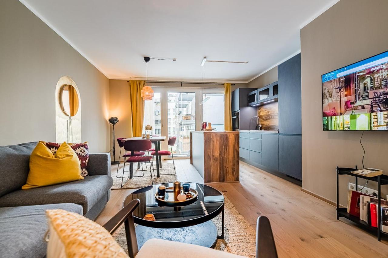 Eddie’s Design Apartment *